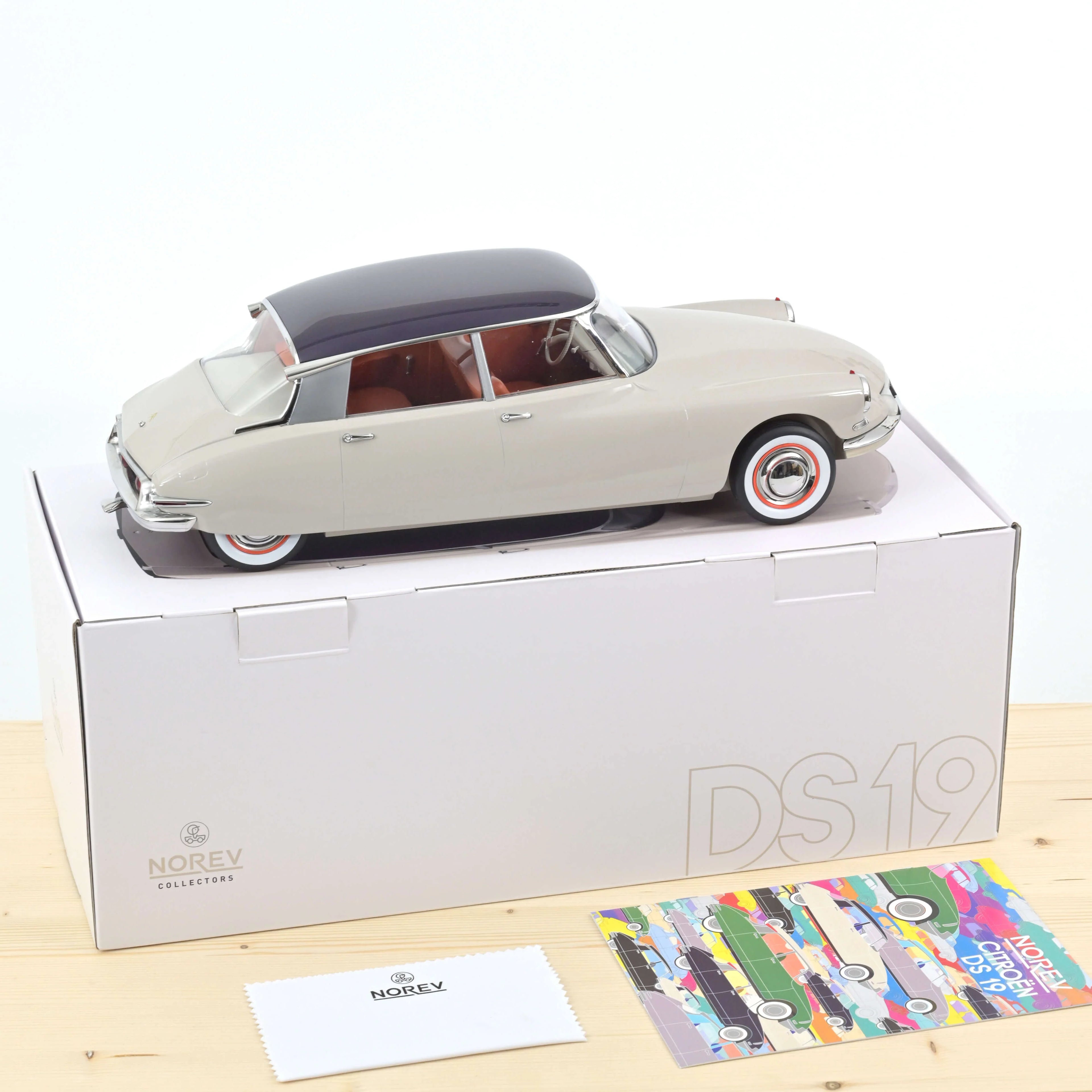 Citroën DS 19 1959 Grey Rosé and Aubergine 1:12