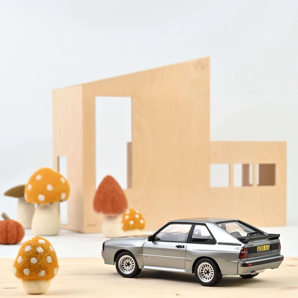 Audi Sport Quattro 1985 Gris métallisé 1:18 - 300 ex.