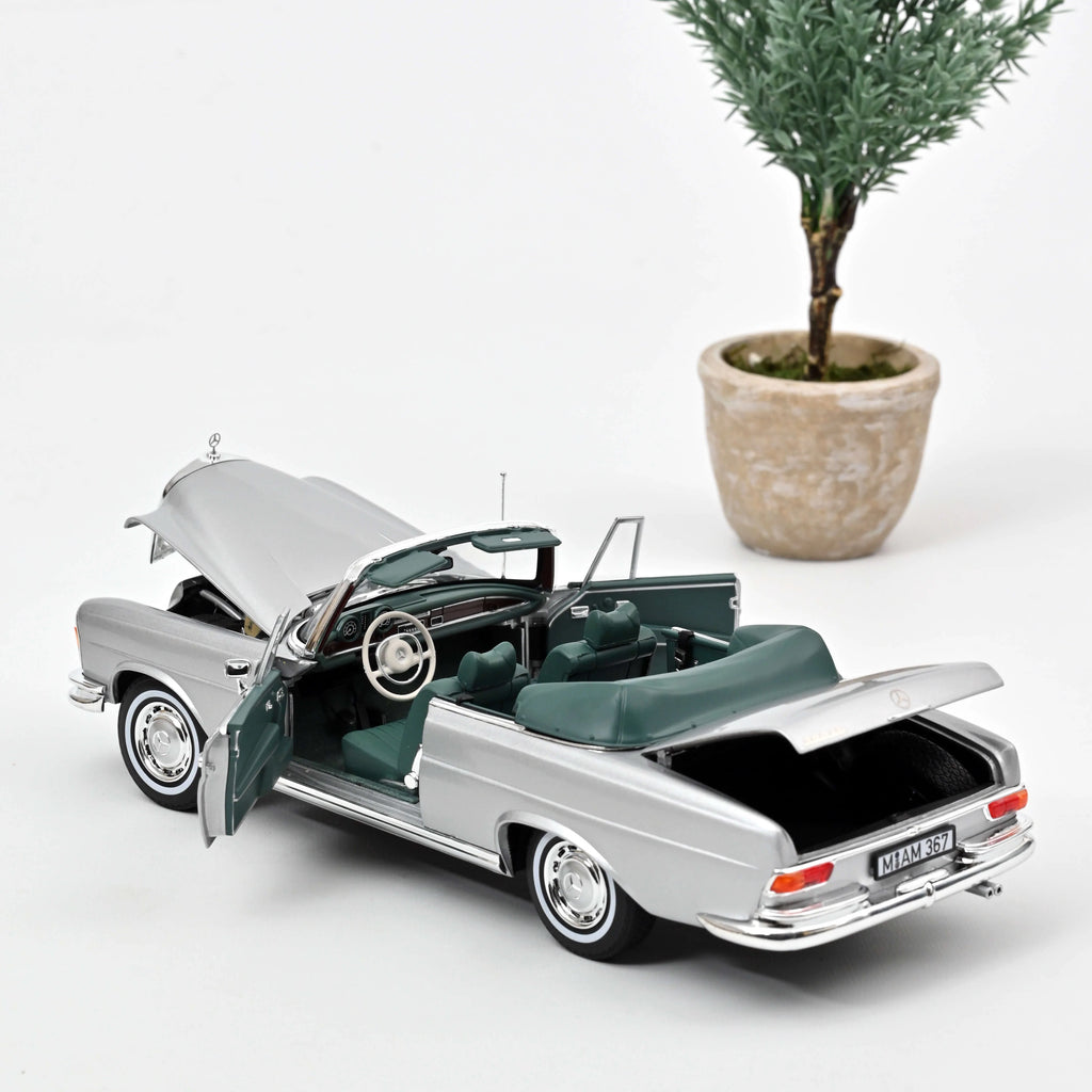 Mercedes-Benz 280 SE Cabriolet 1969 Silver metallic 1:18