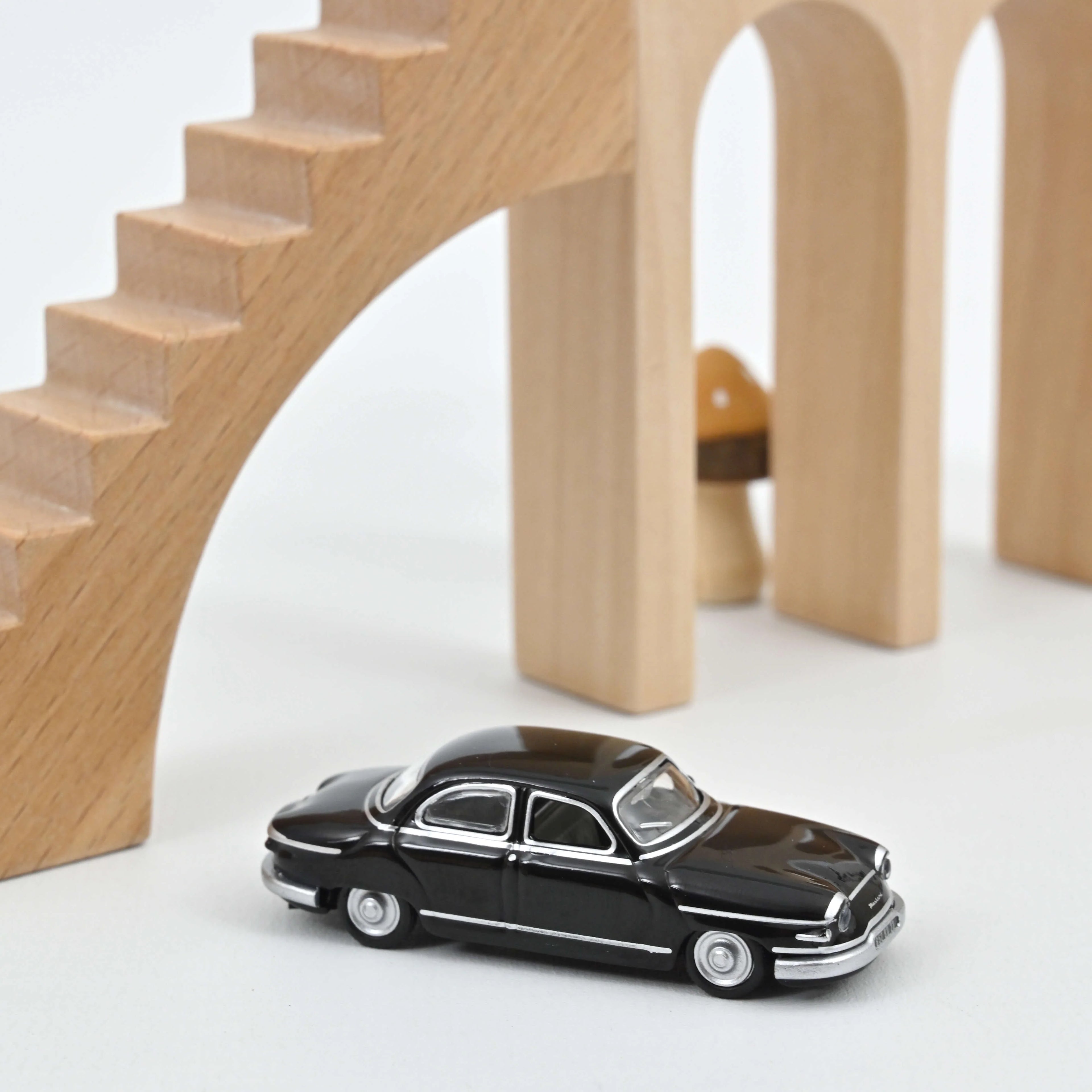 Panhard PL 17 1962 Black de Jais 1:87
