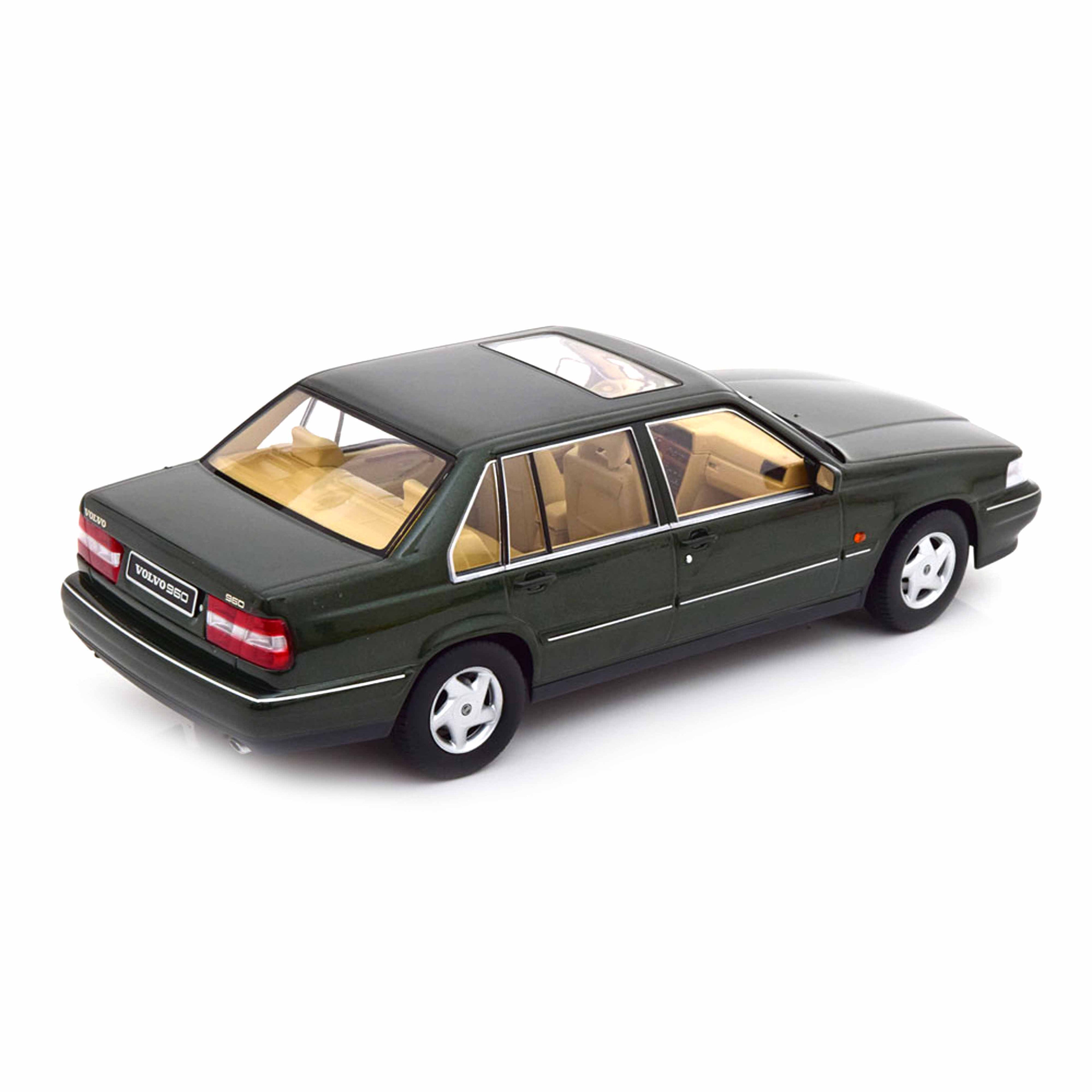 Volvo 960 1996 Dark Green 1:18