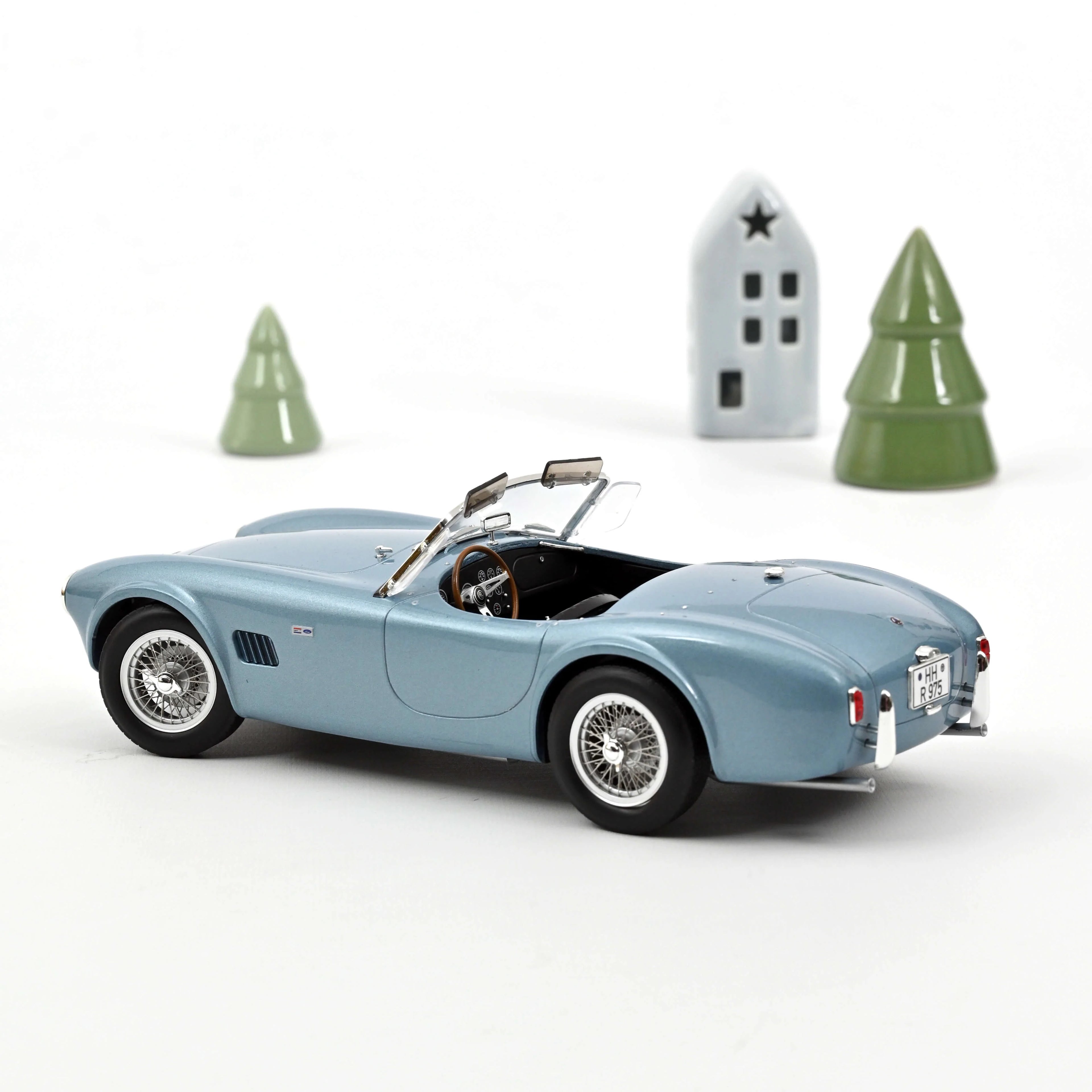 AC Cobra 289 1963 Light Blue metallic 1:18